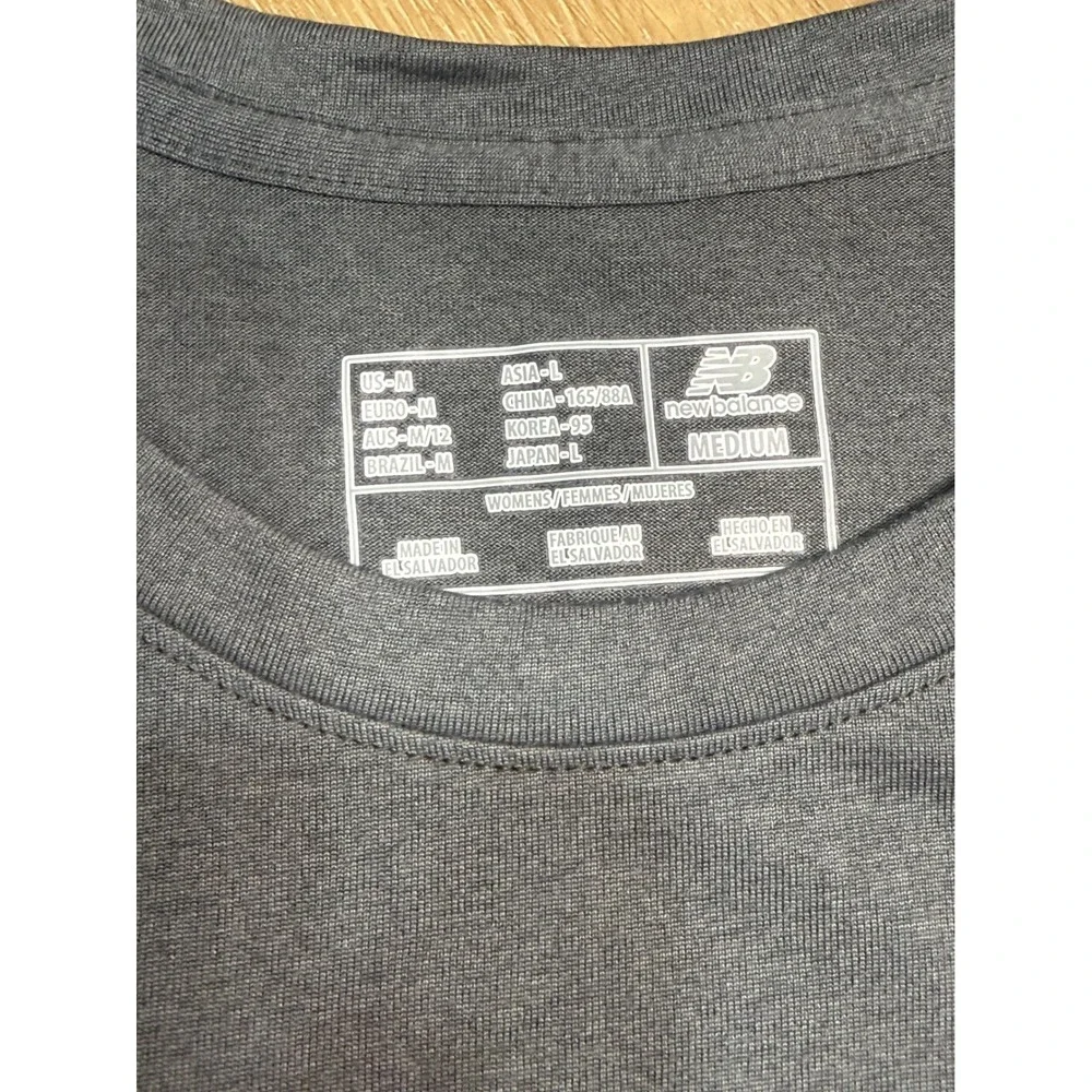 New Balance Womens NB Dry Athletic T-Shirt Charcoal Gray Heather Medium NWT - Picture 3 of 4